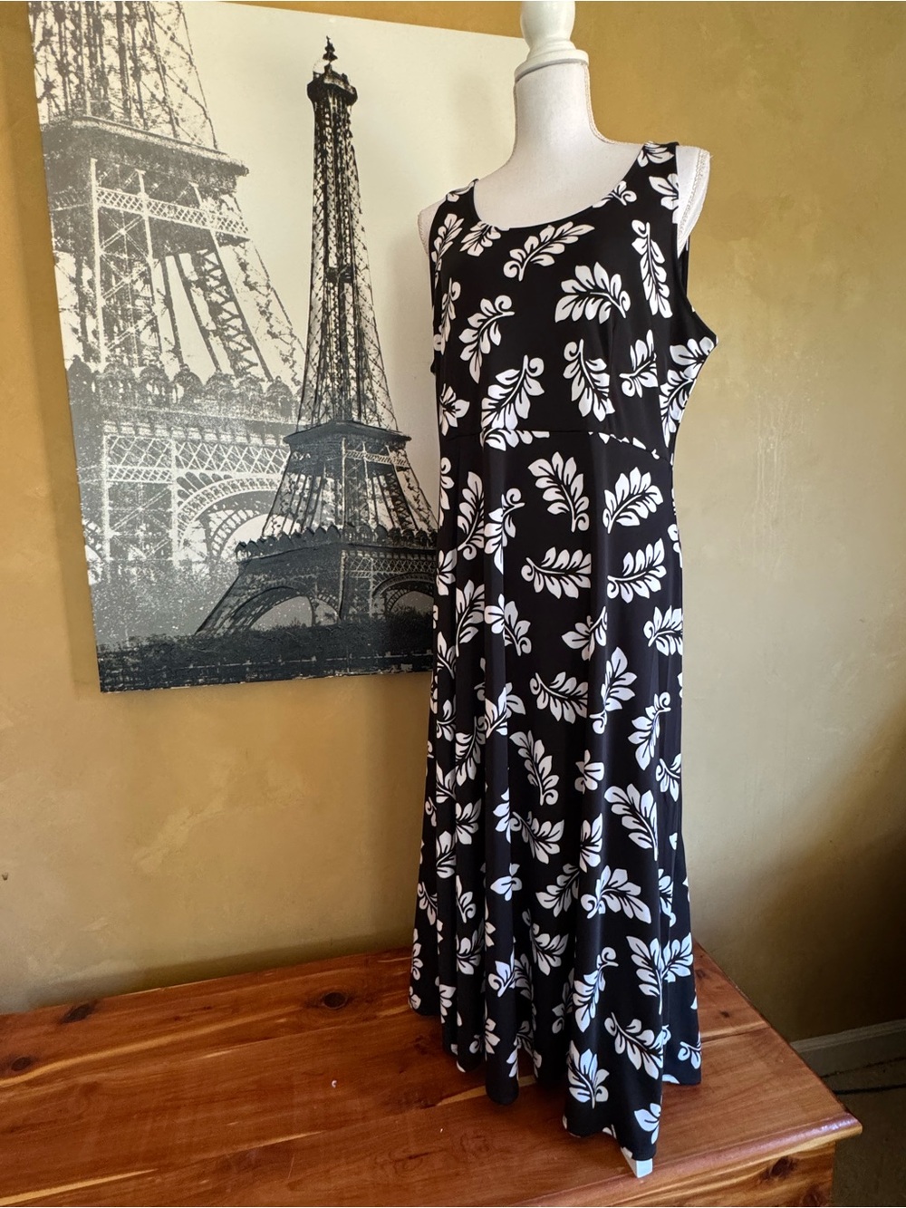 Talbots Black & White Floral Leaf Maxi Dress